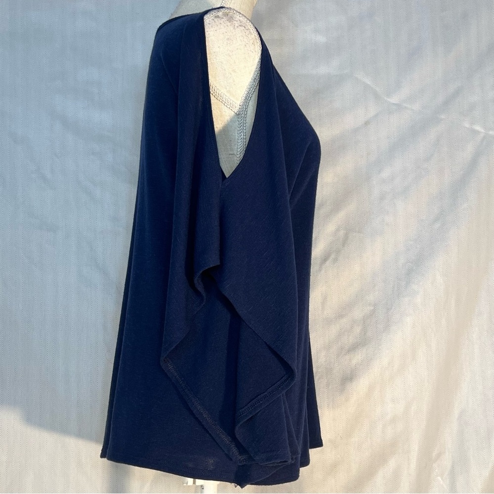 White House Black Market Cold Shoulder Navy Blue Knit Top Batman Sleeves 4👍 - Picture 2 of 7